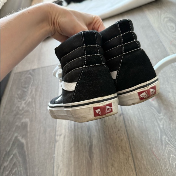 Vans high top skate shoes. Women’s 7.5 - Picture 5 of 7
